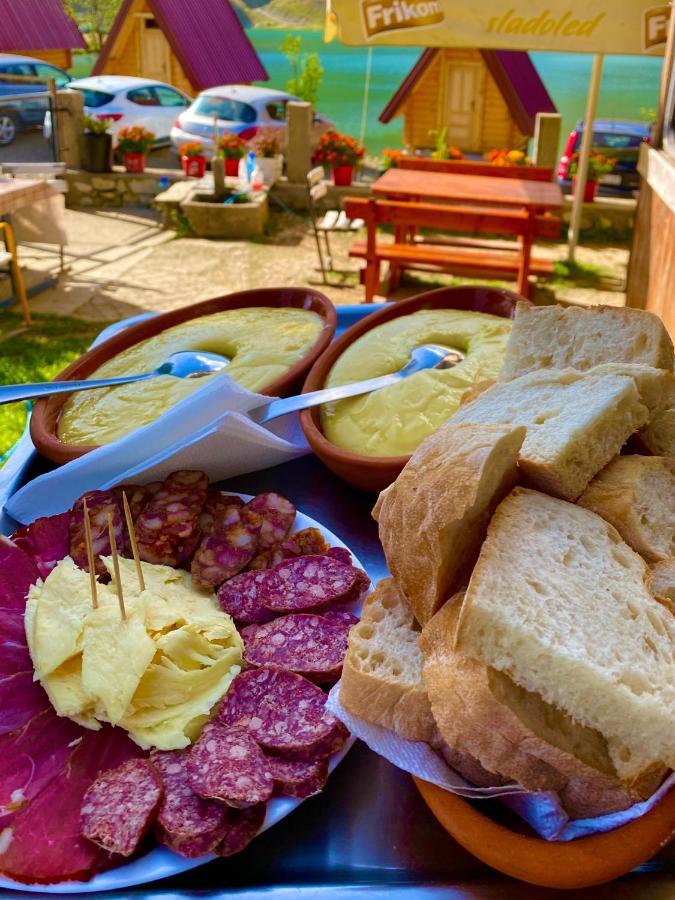 Bed and Breakfast Kapetanovo Jezero Bungalov Podgorica Exterior foto